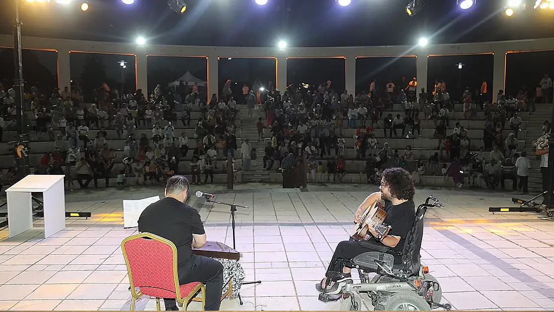 Belediyenin tiyatro şenliği Elazığ'da sanat rüzgarı estirdi