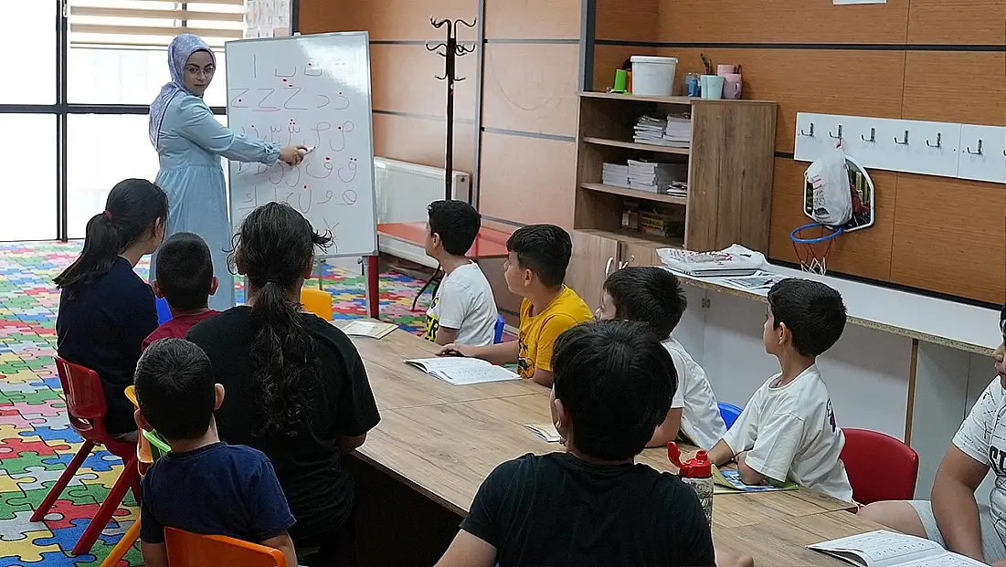 Elazığ Belediyesi yaz kursları yoğun katılımla sürüyor