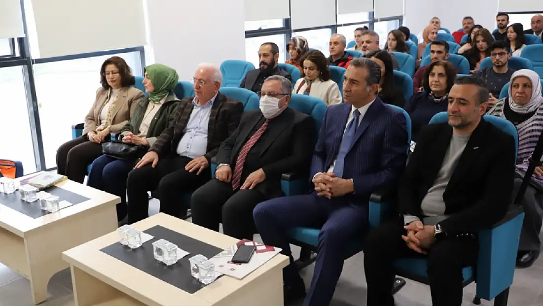 FÜ’de ‘Okumaya ve Okutmaya Adanmış Bir Ömür: Prof. Dr. Ali Berat Alptekin’ Konulu Konferans Düzenlendi