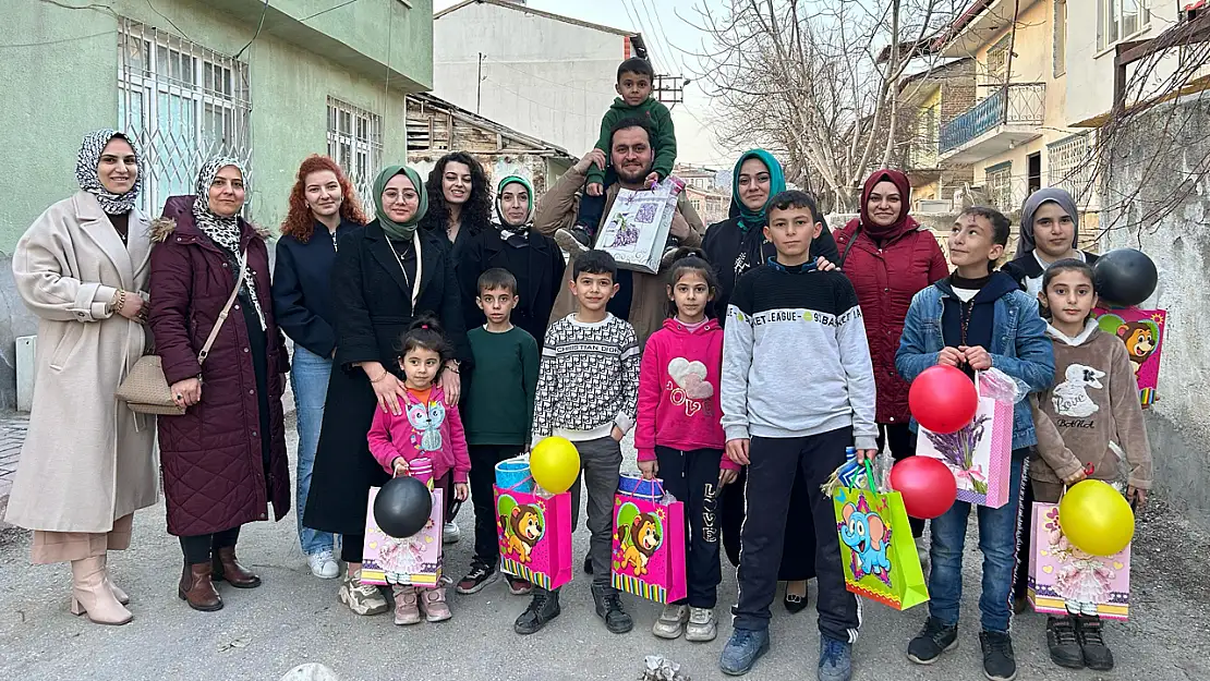 AK Parti Kadın Kollarının Karnesi Açıklandı