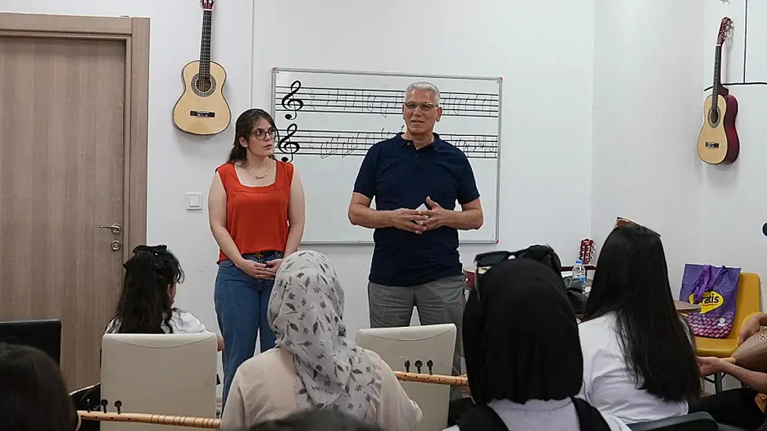Elazığ Belediyesi'nden 10 branşta ücretsiz musiki kursu