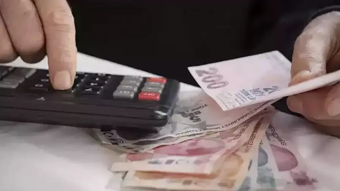 Emeklinin bayram ikramiyesi hesaplara yatıyor! İşte ödenecek meblağ