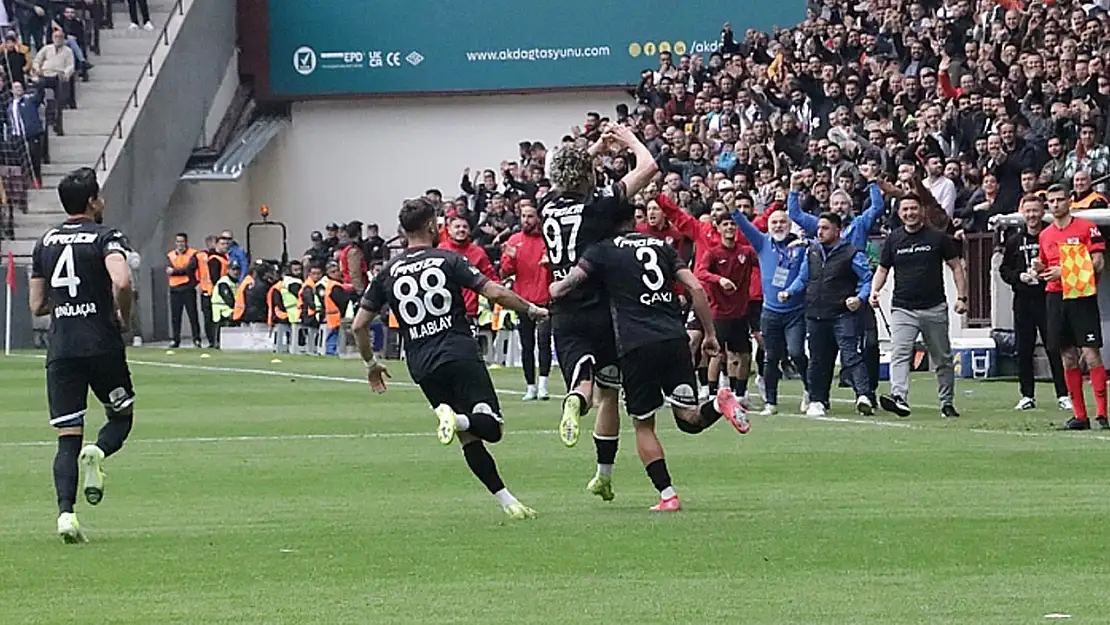 Gakgo, pes etmiyor