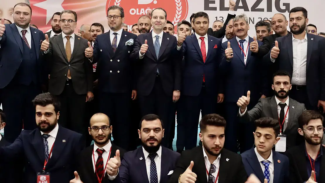 Genel Başkan Dr. Fatih Erbakan'ın katıldığı kongrede İl Başkanı Erhun Karakuş Güven Tazeledi