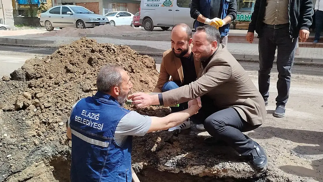 HAK-İŞ Elazığ'dan 1 Mayıs'ta Hem Sahada Hem Alanda Anlamlı Mesaj!