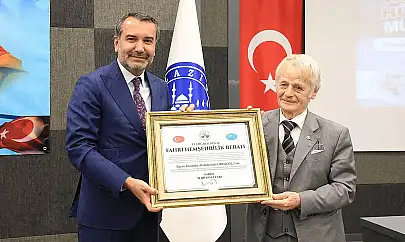 Başkan Şerifoğulları, Kırımoğlu'na 'fahri hemşehrilik beratı' takdim etti