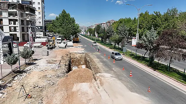 Cumhuriyet Mahallesi'nde hatlar yenileniyor