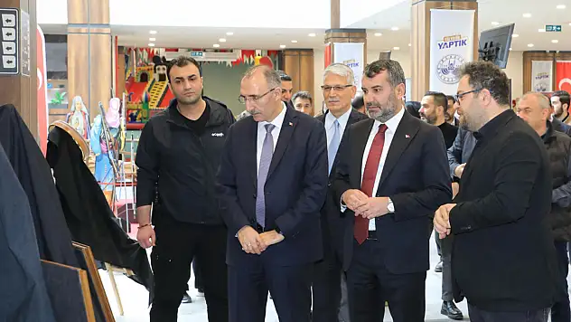 Elazığ Belediyesi Tarafından Çanakkale Müzesi Sergisi Ziyarete Açıldı