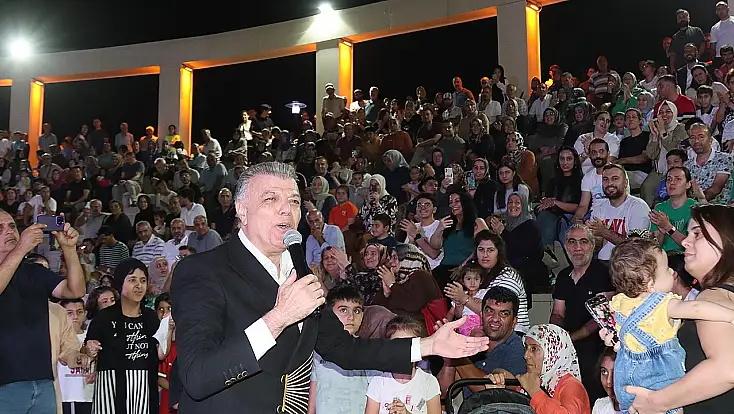 Elazığ Belediyesi yaz konserleri sürüyor