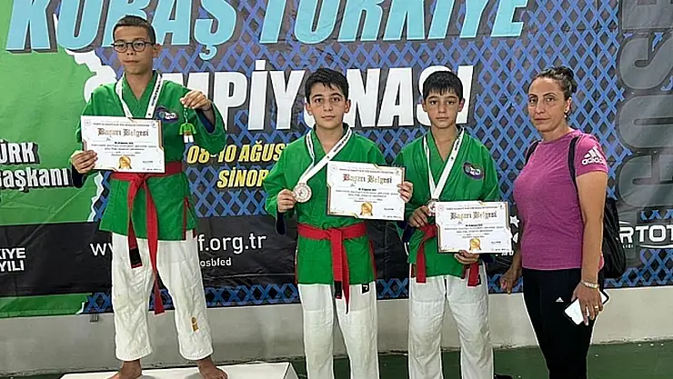 Genç sporcu Umuthan Yağcı'dan madalya sevinci