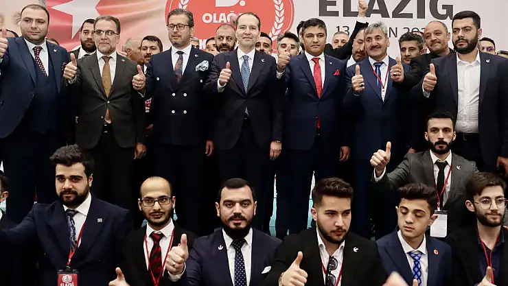 Genel Başkan Dr. Fatih Erbakan'ın katıldığı kongrede İl Başkanı Erhun Karakuş Güven Tazeledi