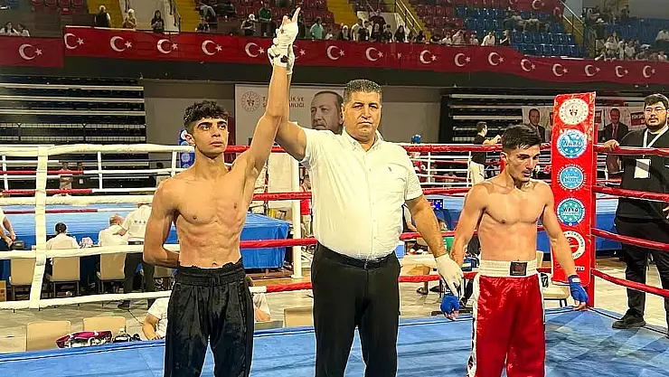 Türkiye Kick Boks Şampiyonası'ndan Elazığ'a madalya yağmuru