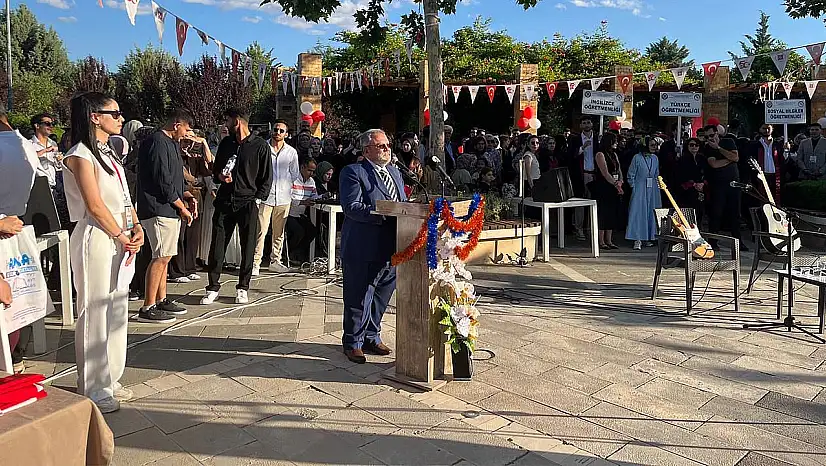 50. yılda binlerce mezun