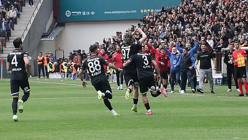 Gakgo, pes etmiyor