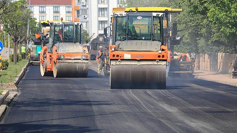 Elazığ'da asfalt seferberliği sürüyor