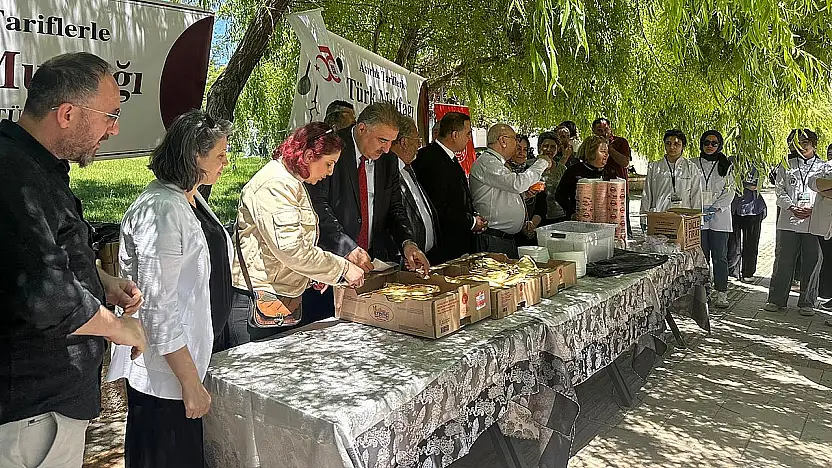Fırat Üniversitesinde yemek yarışması düzenlendi